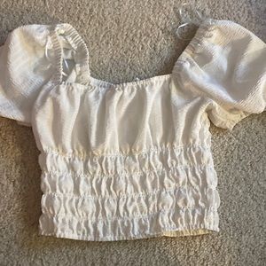 White cropped puffy blouse